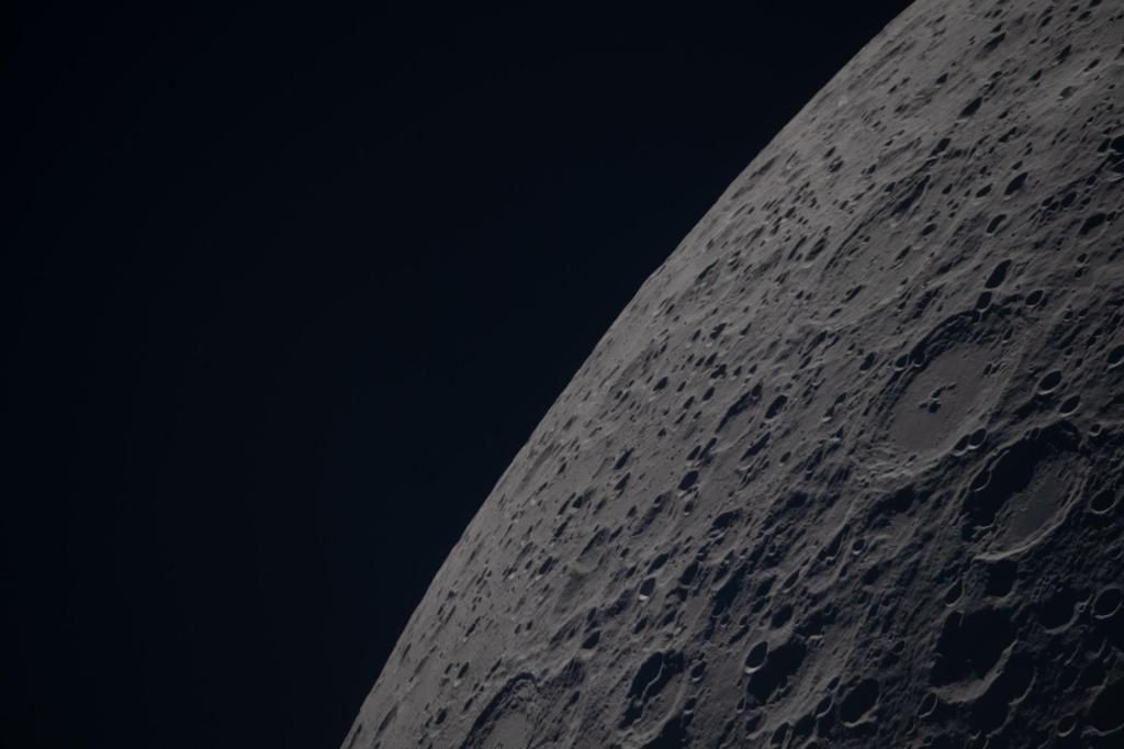 Artemis III ekibi roket montajını yerinde inceledi