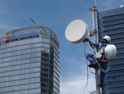 Perang Spektrum 2000 MHz: Operator Seluler Berebut Jaringan Tercepat