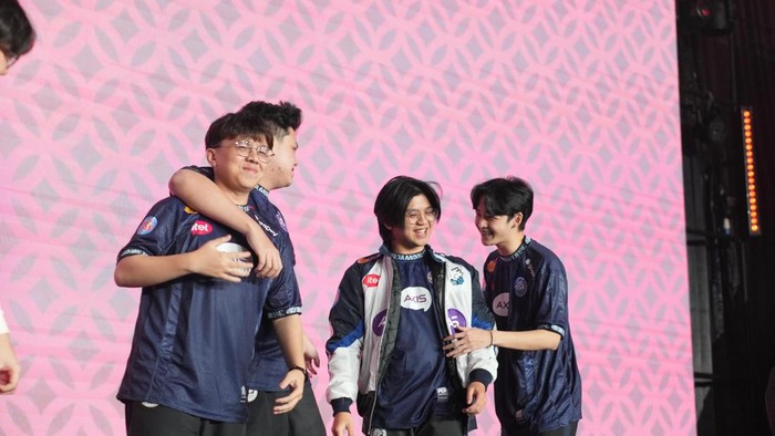 Saksikan! El Clasico MPL ID S15: EVOS vs RRQ Hoshi