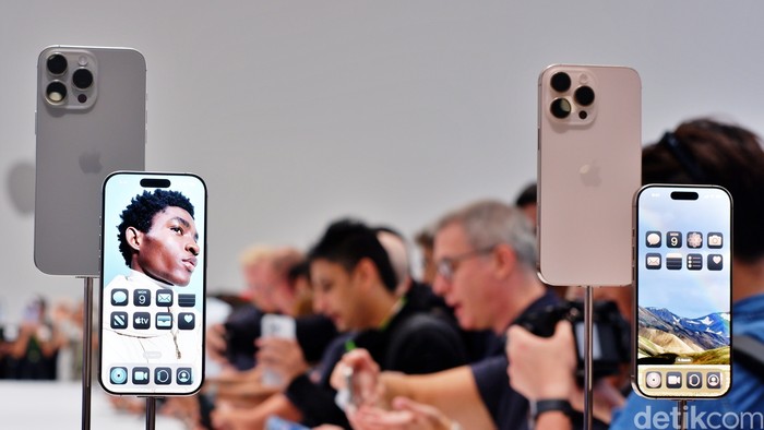 iPhone Naik Harga? Akankah Fanboy Apple Berpaling?
